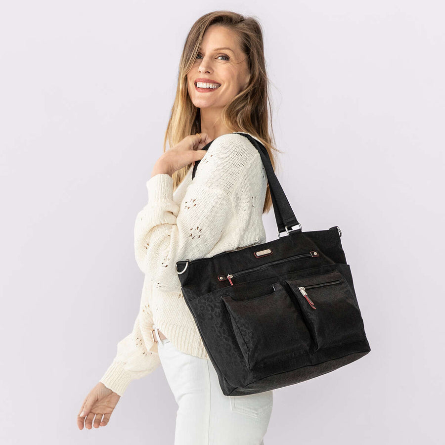 Baggallini Any Day Tote with Wristlet - Black